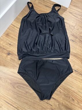 Black Two-Piece Tankini Swimsuit
